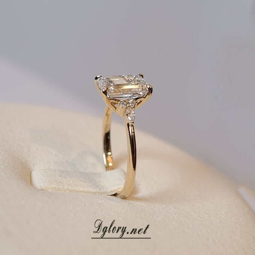 Lab Diamond Engagement Ring, 14K Gold, 2CT, F VS1, Emerald Cut,IGI Certified,Engagement Rings,Side Marquise Round Cluster,1 Marquise 2 Round (ST 0010)