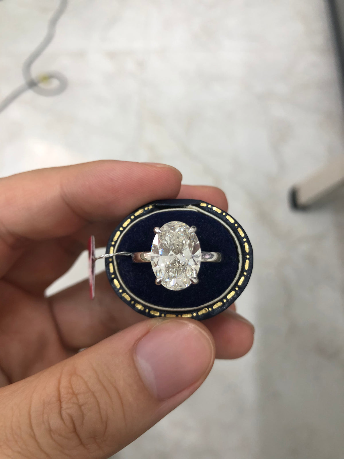 YO TIKTOK LIVESTREAM 2-1 LINK solid 14K white gold 5 CARATS Oval E color VS Lab Grown Diamond Solitaire Ring with IGI certificate size 7.5 with a matching band side 2pcs pears
