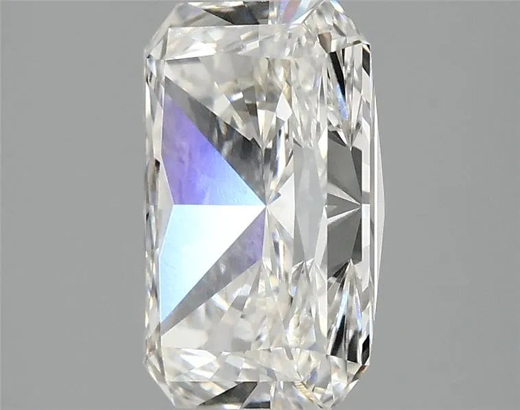 3.09ct Radiant Lab Grown Diamond (Colour F, Clarity VVS1, IGI Certified)