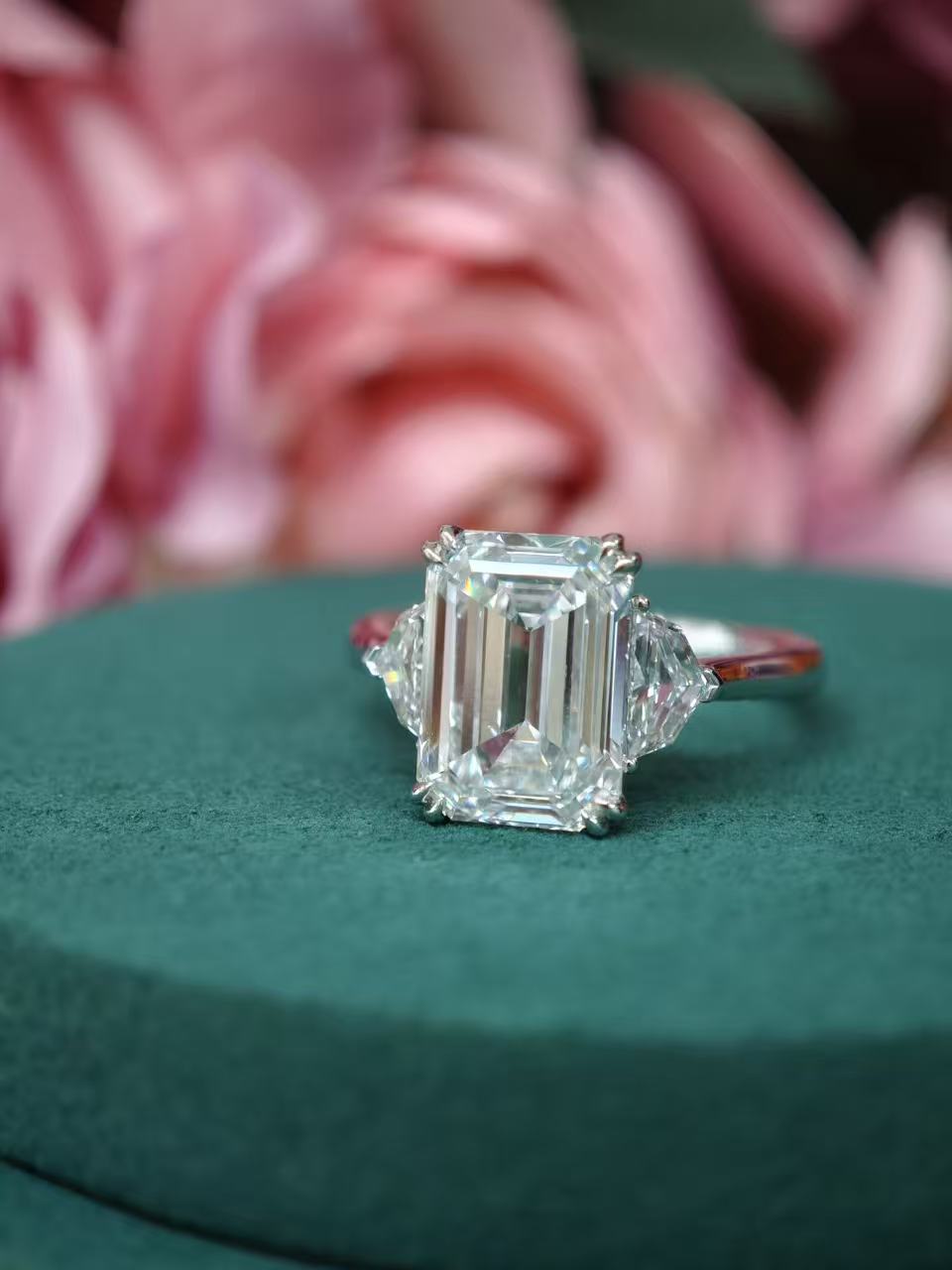 14K 3ct Lab Emerald Cut Diamond Engagement Ring: E VVS2  (EMX5120)