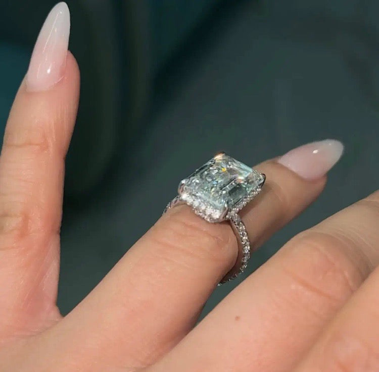 SHE TIKTOK link 7-3 LIVESTREAM 3 products 12carats Emerald ring 18k + 18k tinnes bracelate 8ct 2mm +18k tinnes bracelate 20ct 3.5mm (Copy) (Copy)