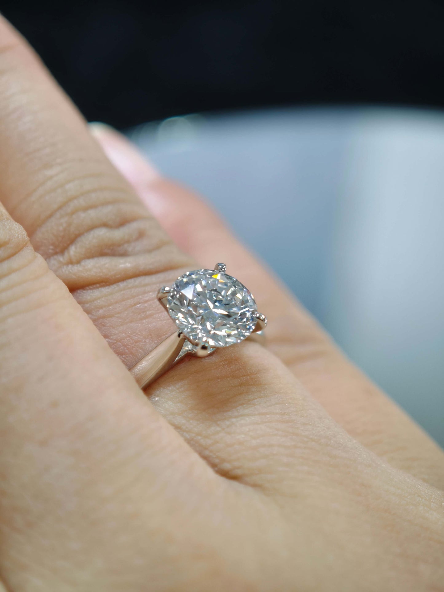 2ct D Color Round Brilliant Pt950 Solitaire Ring with Four-Prong Setting  ( RO 889 )