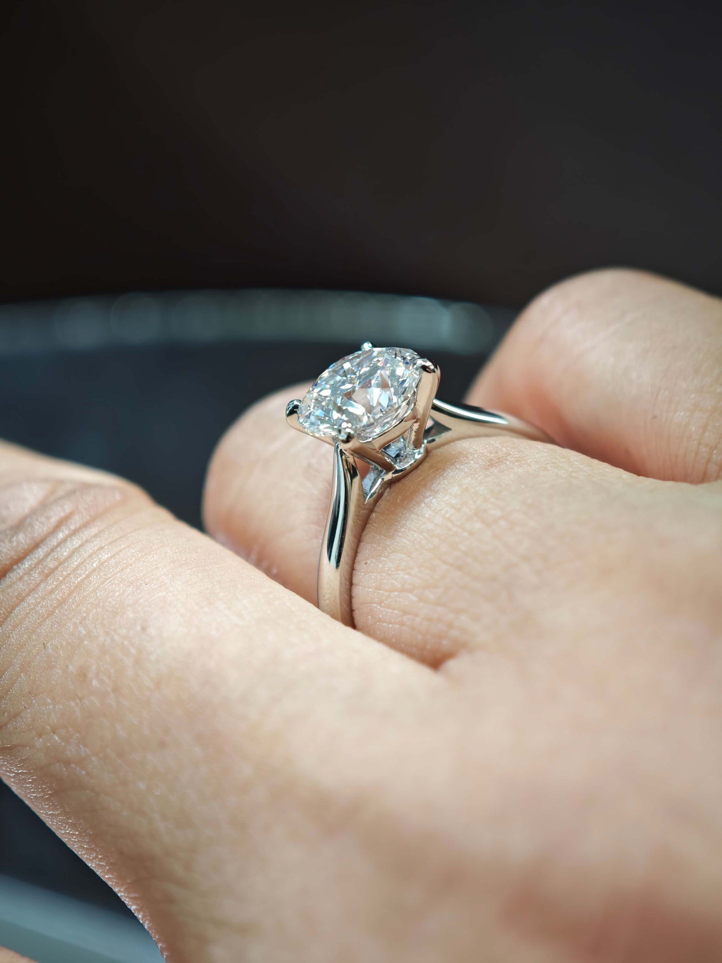 2ct D Color Round Brilliant Pt950 Solitaire Ring with Four-Prong Setting  ( RO 889 )