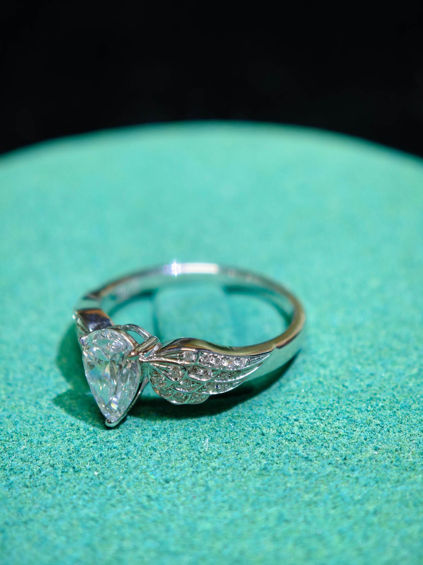 0.84CT Pear-Shaped Water Drop shape Diamond Wing Shank Engagement Ring in 14K Gold with 0.115TCW Side Stones (PEX 008)