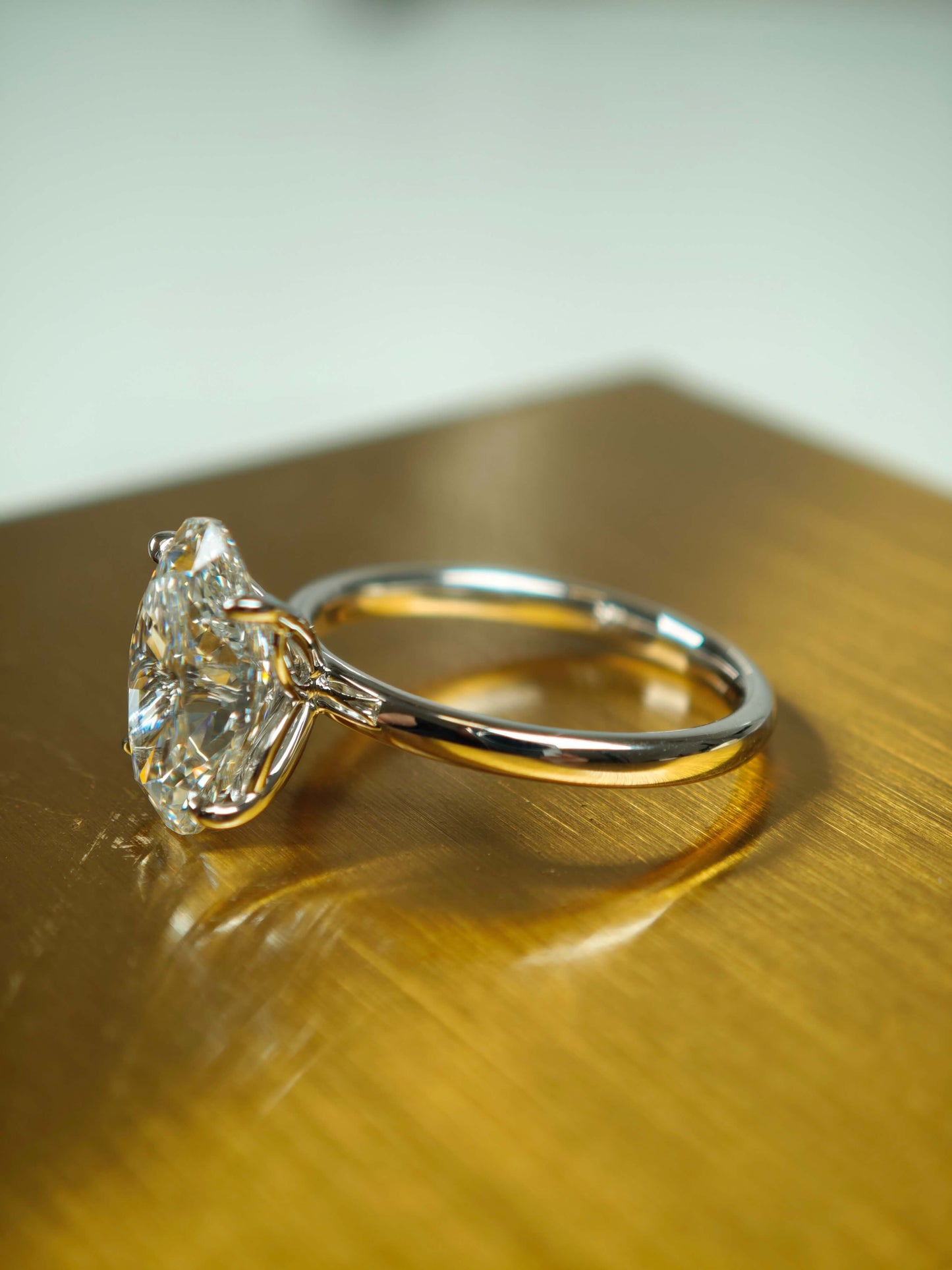 5CT Oval Lab-Grown Diamond Ring with Petal Setting in 18K Gold   (OVX 0011)