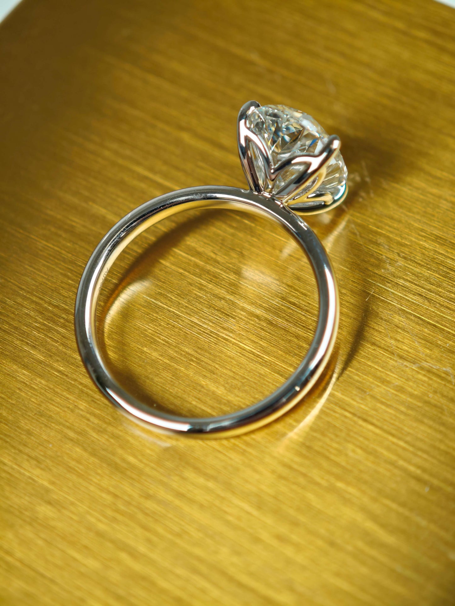 5CT Oval Lab-Grown Diamond Ring with Petal Setting in 18K Gold   (OVX 0011)