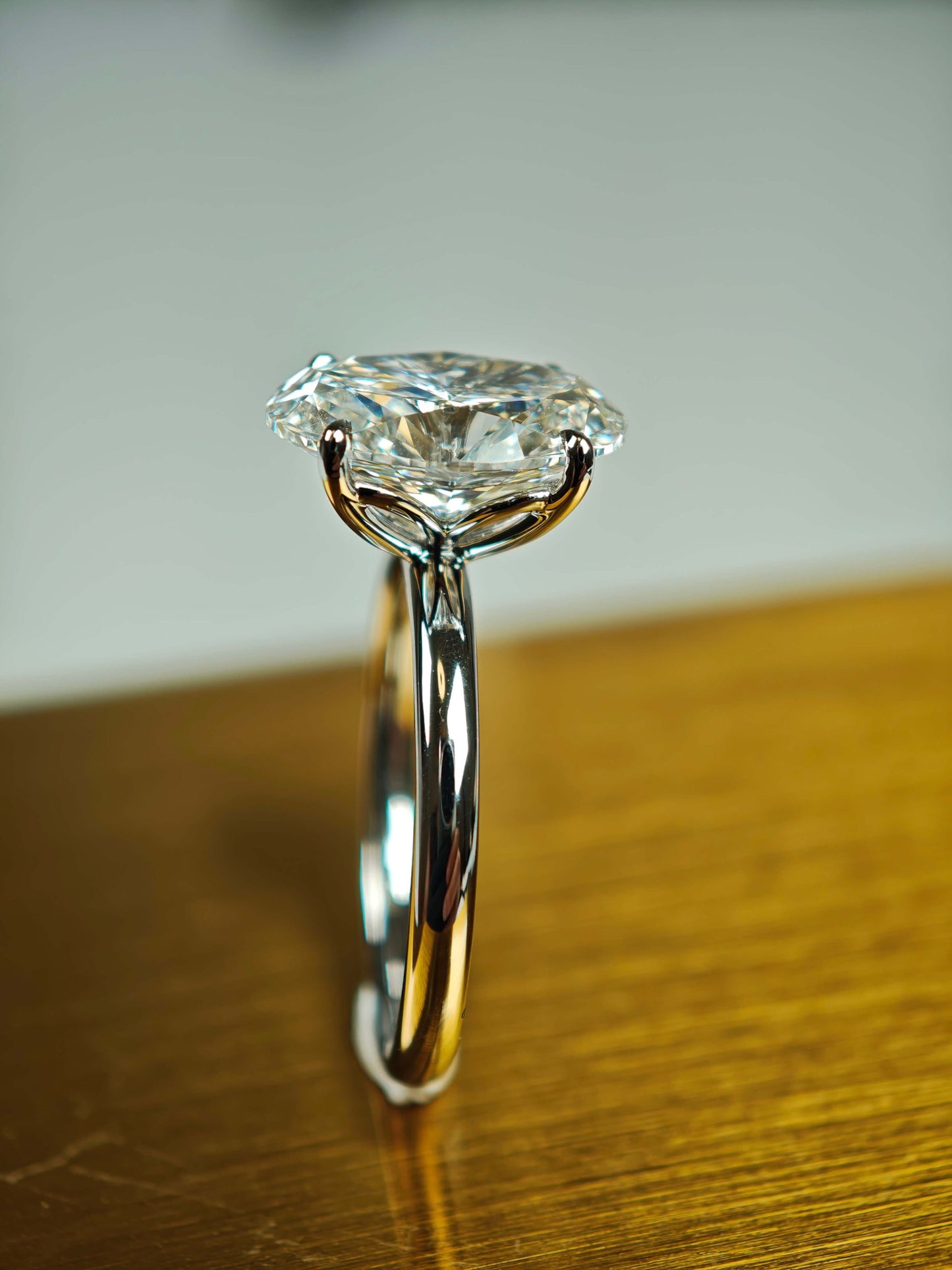 5CT Oval Lab-Grown Diamond Ring with Petal Setting in 18K Gold   (OVX 0011)