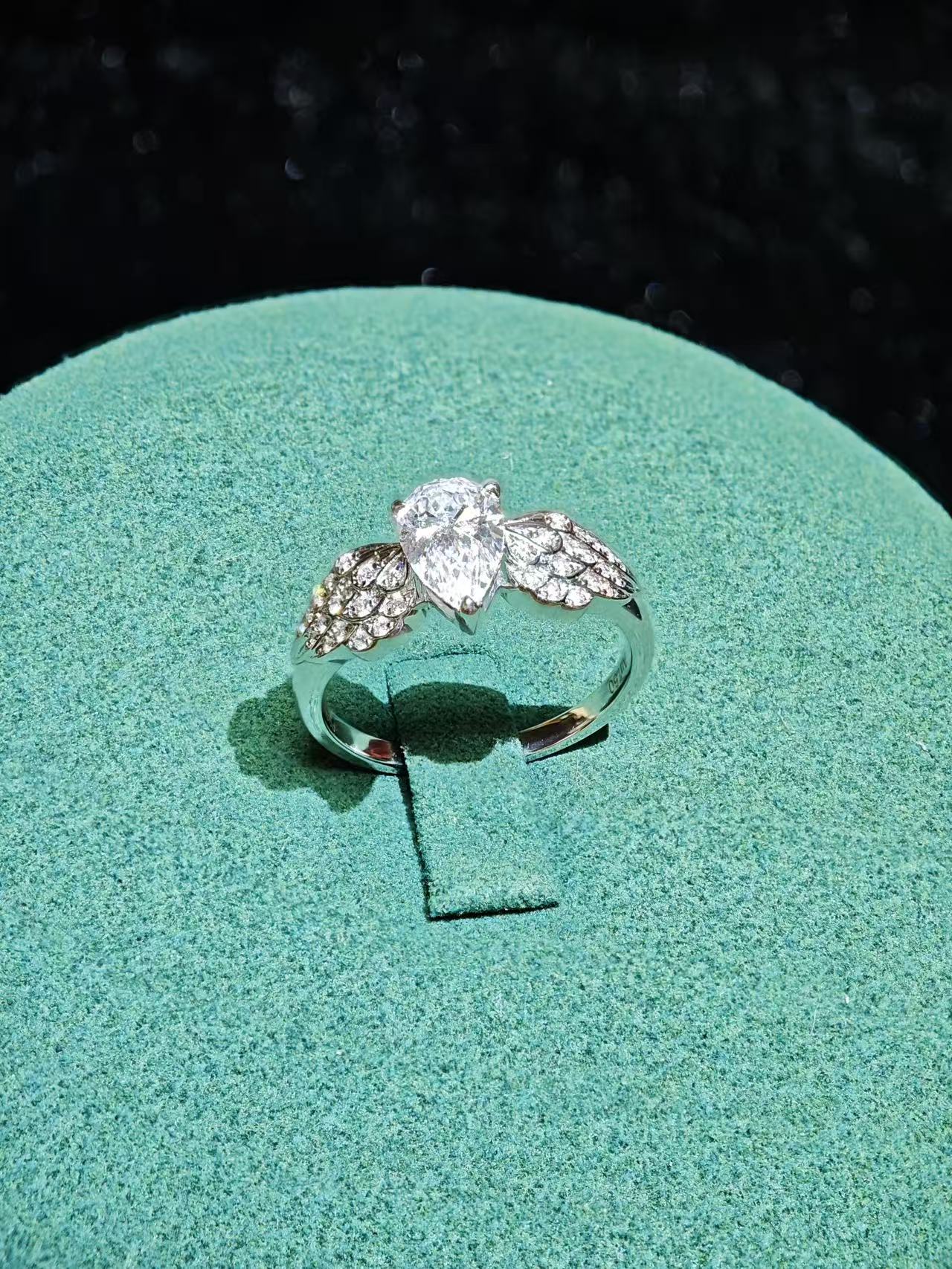 0.84CT Pear-Shaped Water Drop shape Diamond Wing Shank Engagement Ring in 14K Gold with 0.115TCW Side Stones (PEX 008)