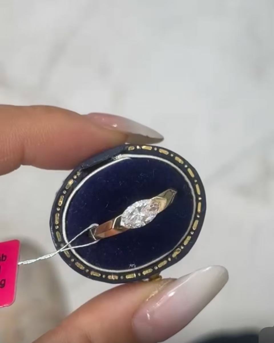 AUK TIKTIOK LIVESTREAM solid 14k yellow gold 0.7ct marquise cut , east -west setting E color VS1 Clarity size 6.5