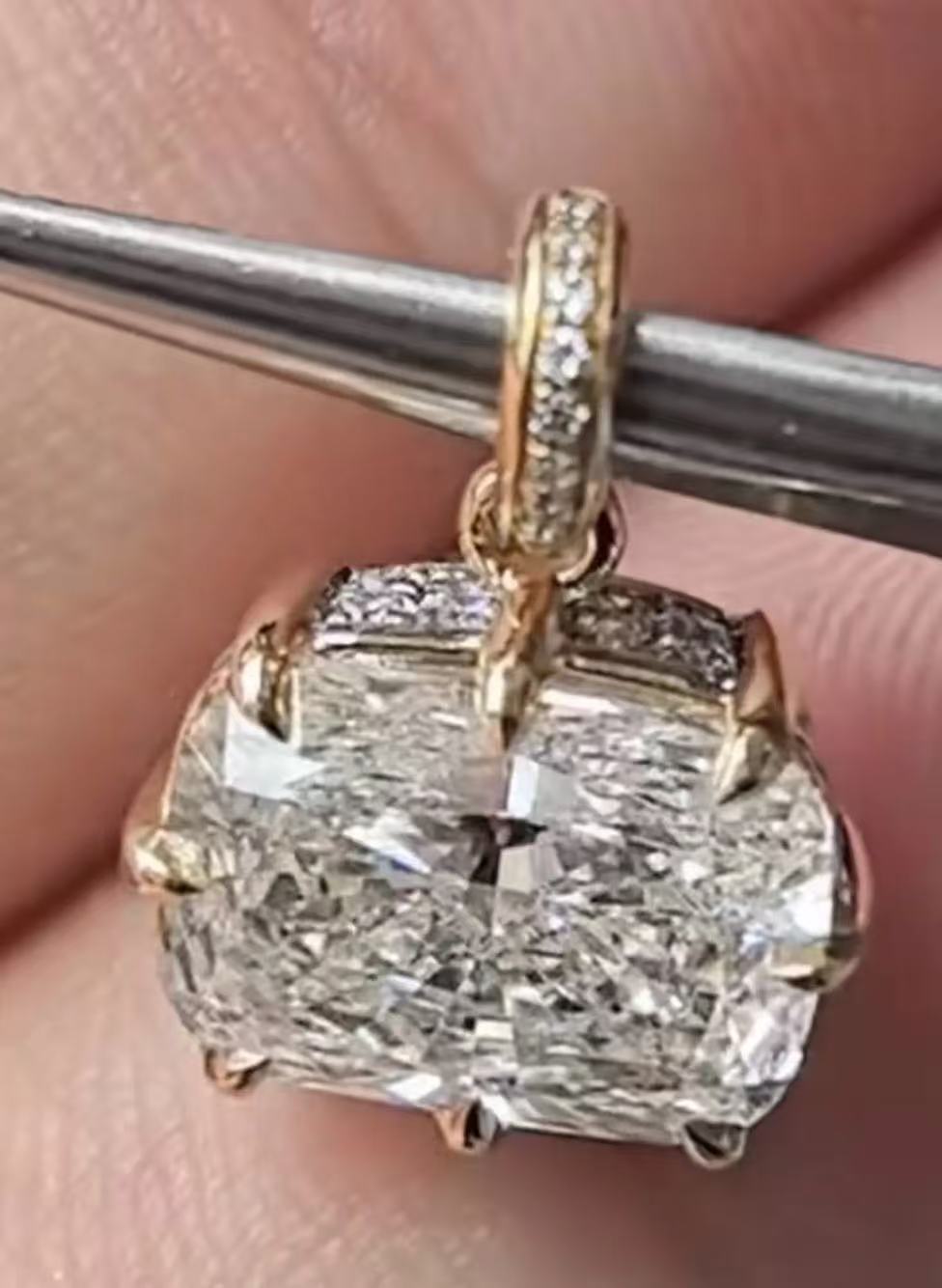 JEA 2-1 deposit link 14K yellow gold 5ct elongated cushion cut pendant E VS1 3EX