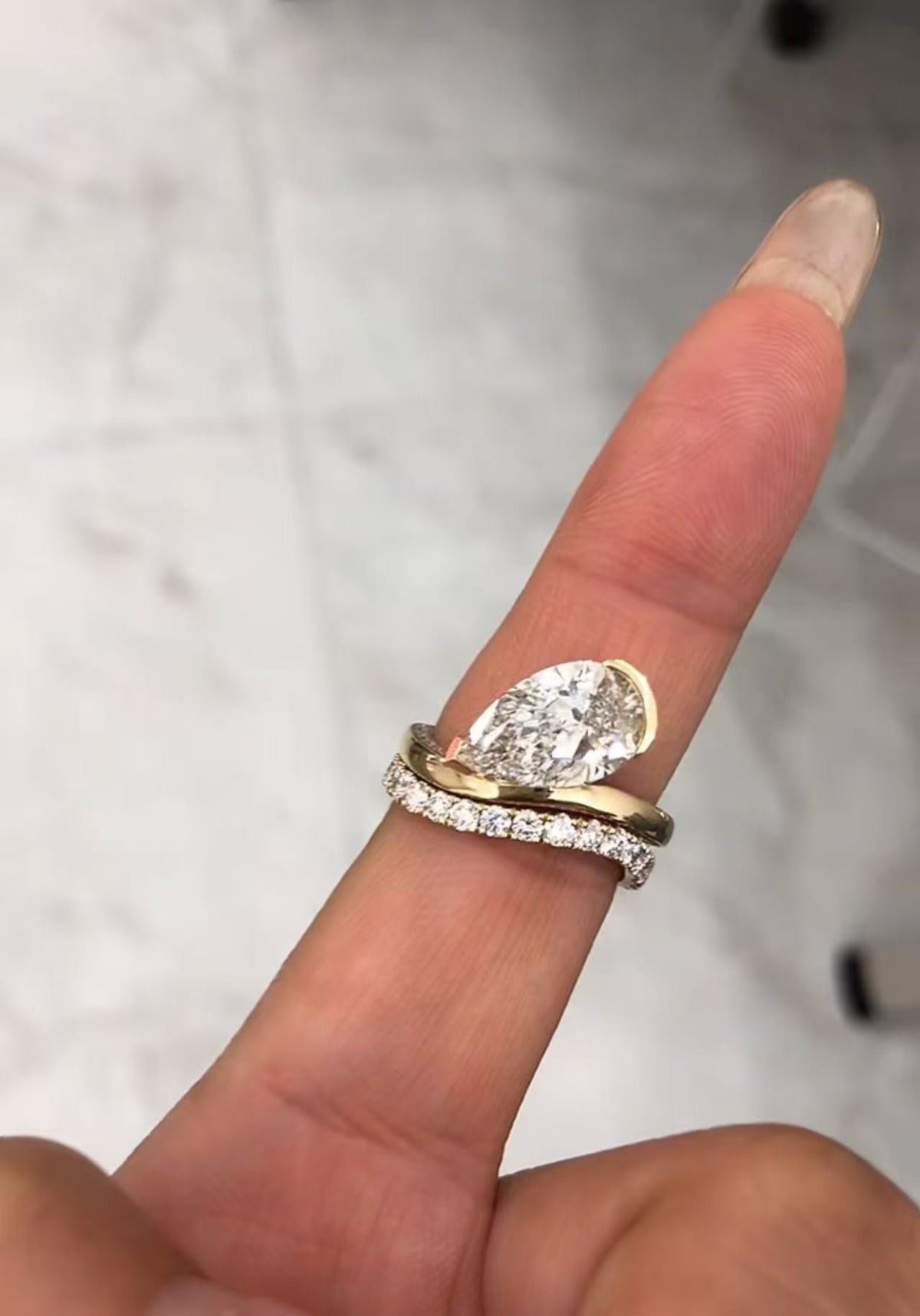 APR TIKTOK LIVESTREAM 2-1 LINK , solid 14K yellow Gold 3ct center pear cut E VS1, 2-row paved band 3.4ctw, with a matching band  two-ring set Lab Diamond  IGI Certified,  size 7