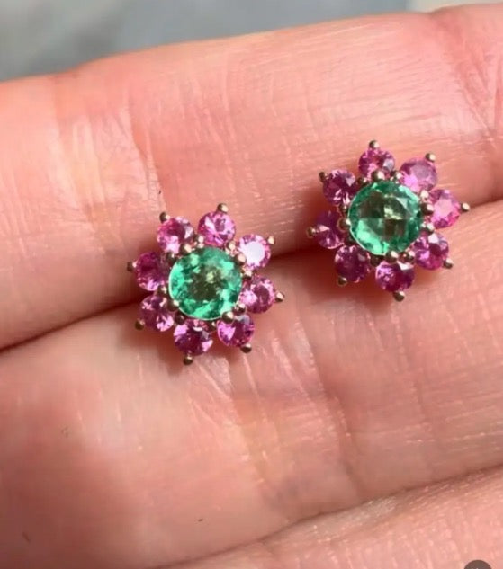 An deposit $ 500TIKTOK LIVESTREAM 14K yellow  Gold Lab 2.8-3ct center emerald and lab ruby rings and earrings