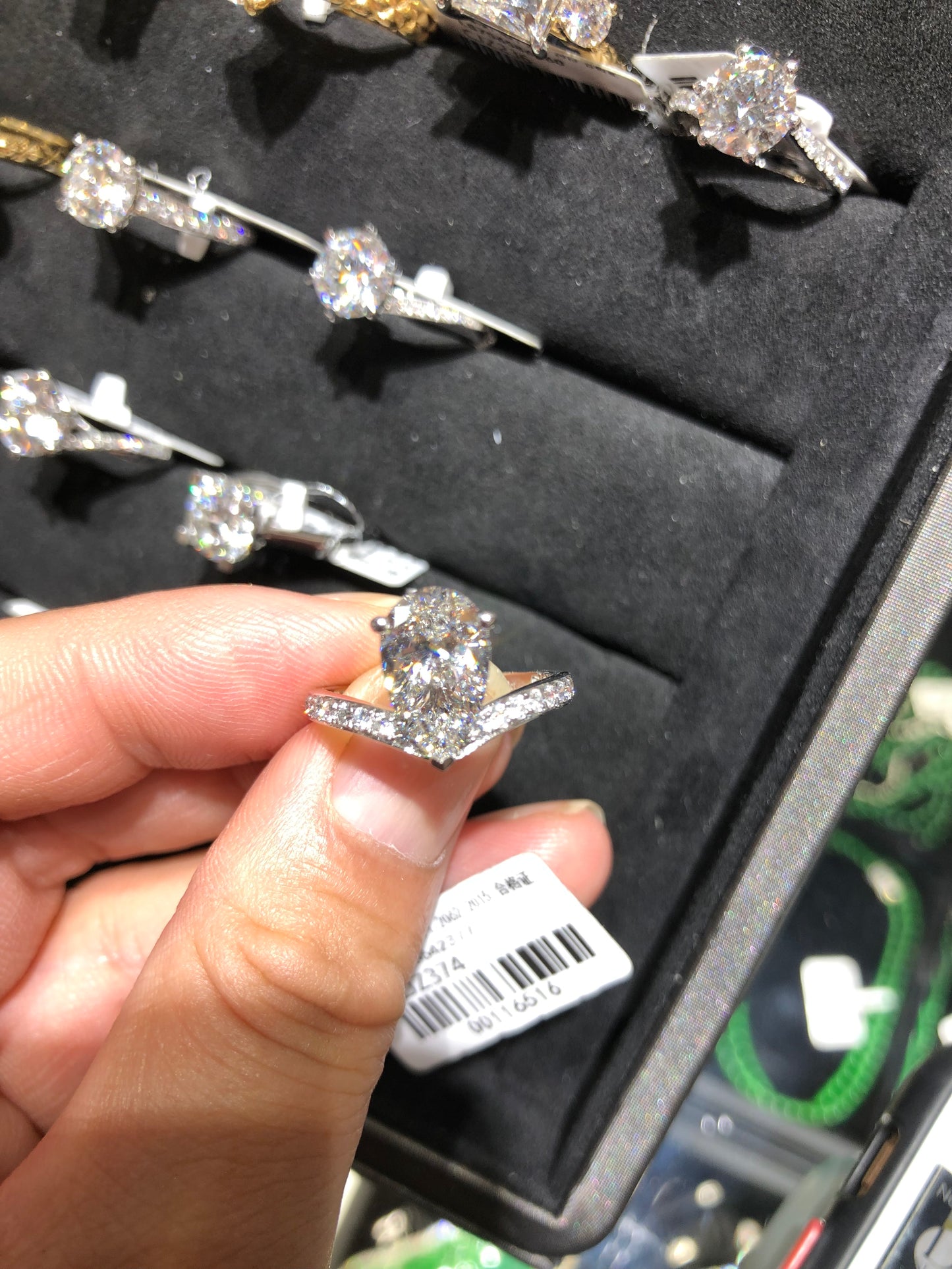 DANA 50% DEPOSIE TIKTOK LIVESTREAM solid 18K white gold 2ct pear ring SIZE 5.75