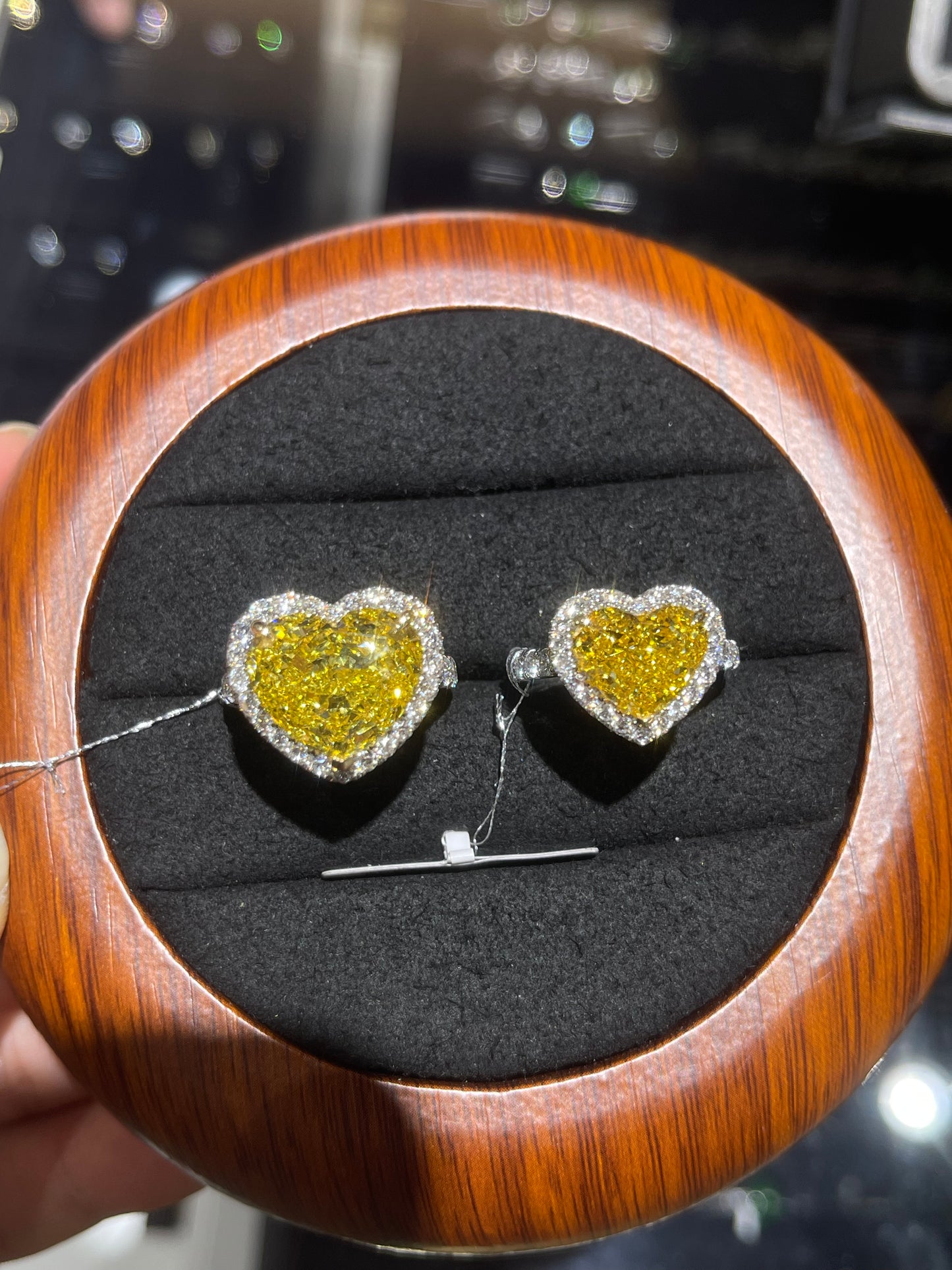 MAR link 2-1 TIKTOK LIVESTREAM18K Gold Halo 4.16ct Heart Shape cutting Lab yellow Diamond Engagement Ring fancy vivid yellow VS1