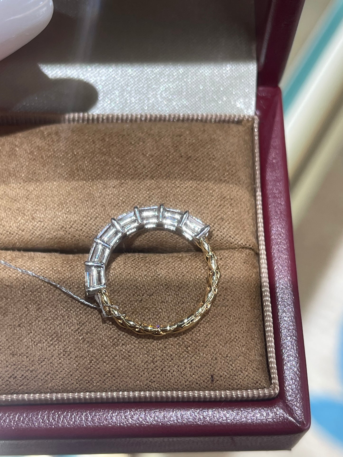 Bri TIKTOK LIVESTREAM Rosie 18K gold plain band not rope band east west baguette band lab diamond size 6.5