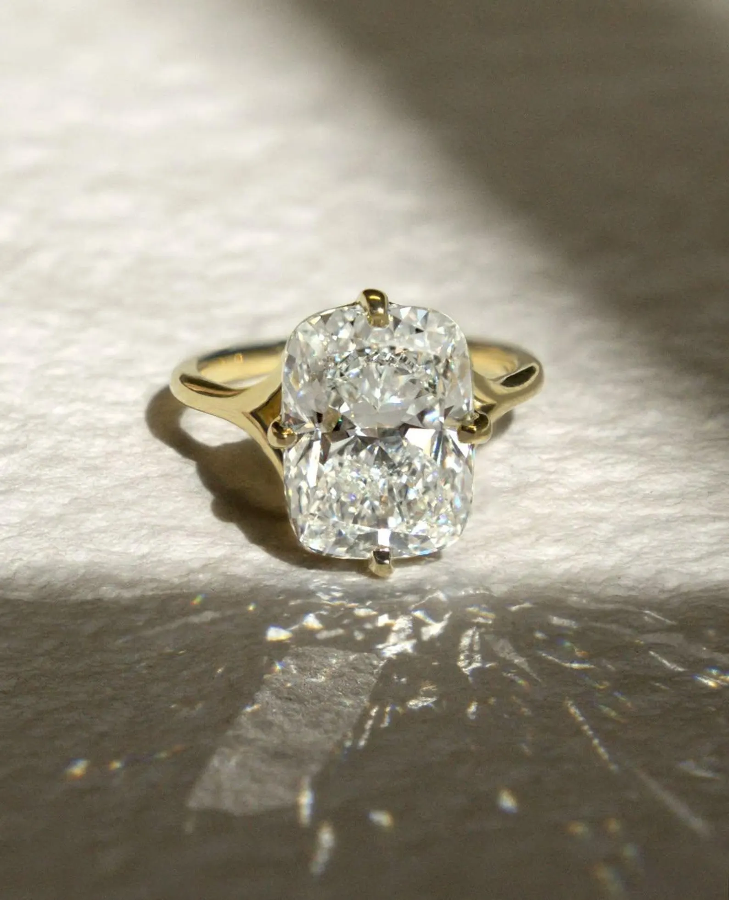 MIRA TIKTOK LIVESTREAM 14K yellow Gold hidden halo 3 CT,E VS1, elongated cushion Cut compass setting Lab Diamond Engagement Ring,IGI Certified,  size