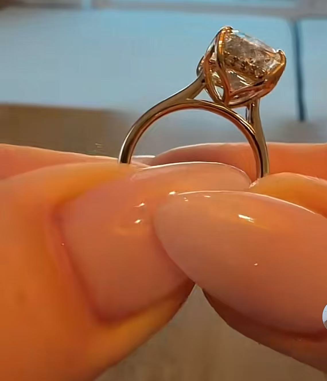 Le 2-1 deposit  link 14K Yellow Gold, band width 1.8mm 5 CT, E VS1, elongated cushion Cut, tulio setting as picture size 6.25
