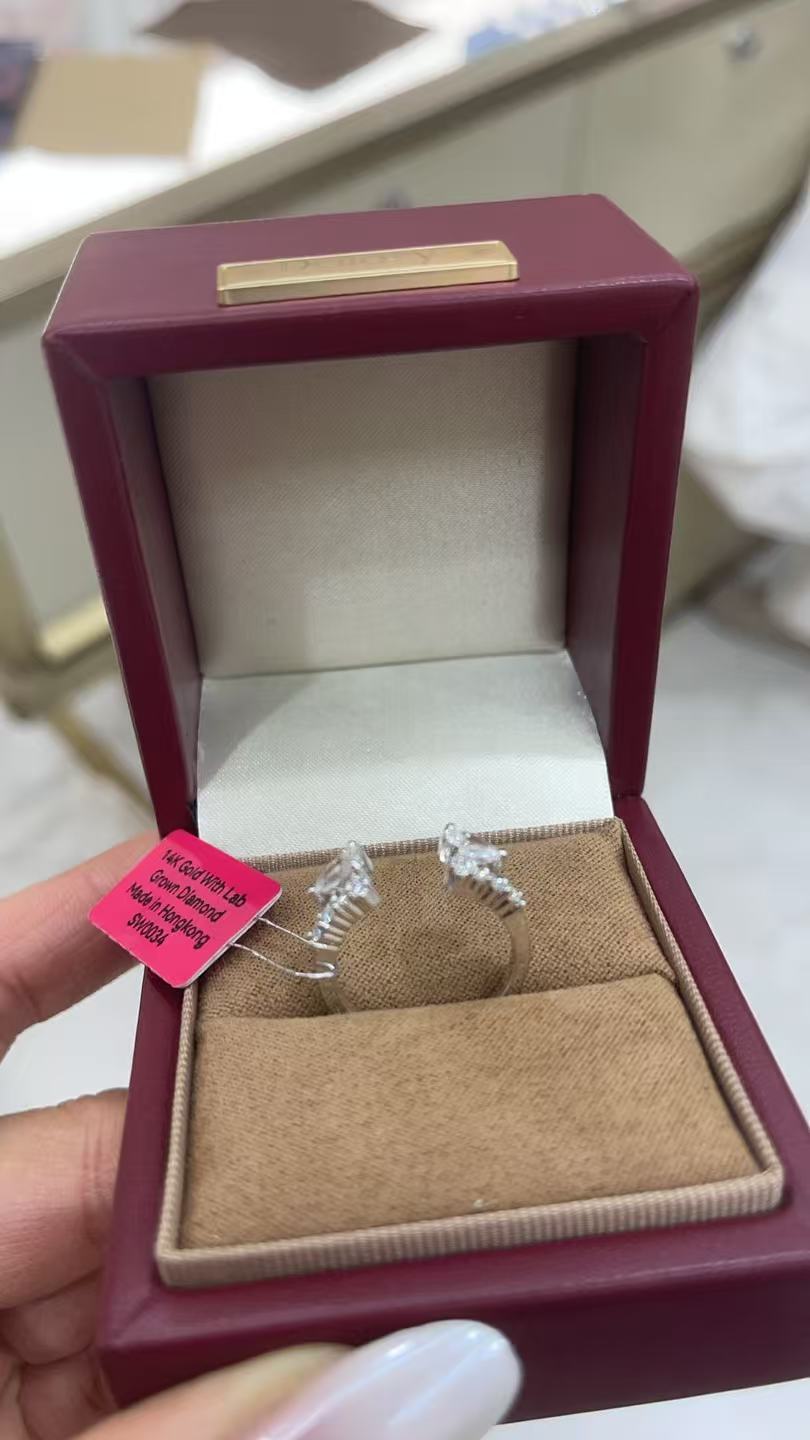 Kan Tiktok Livestream 14k yellow gold open  Band with pcs pears , Lab Grown Created Diamond size 7