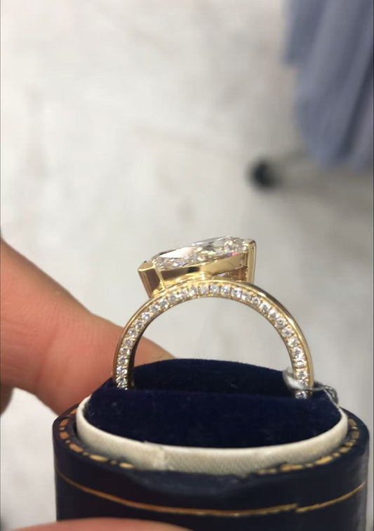 CON TIKTOK LIVESTREAM 2-2 LINK , solid 14K yellow Gold 3ct center pear cut E VS1, 2-row paved band 3.44ctw,Lab Diamond  IGI Certified,  size 7 (Copy)