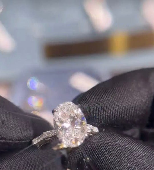 Na TIKTOK LIVESTREAM Moval cut 18k yellow gold  4ct lab oval dimaond side stones 0.385tcw with IGI certificate size 8 E VS