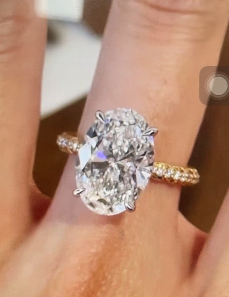 VEE TIKTOK lin 2-2 LIVESTREAM 14K oval DIAMONDS F VVS2 2-tone yellow band and white 6-prong hidden halo  Lab oval Diamond Ring 6ct hidden halo prongs  all yellow gold plain band  IGI certificate size 8.5 (Copy)