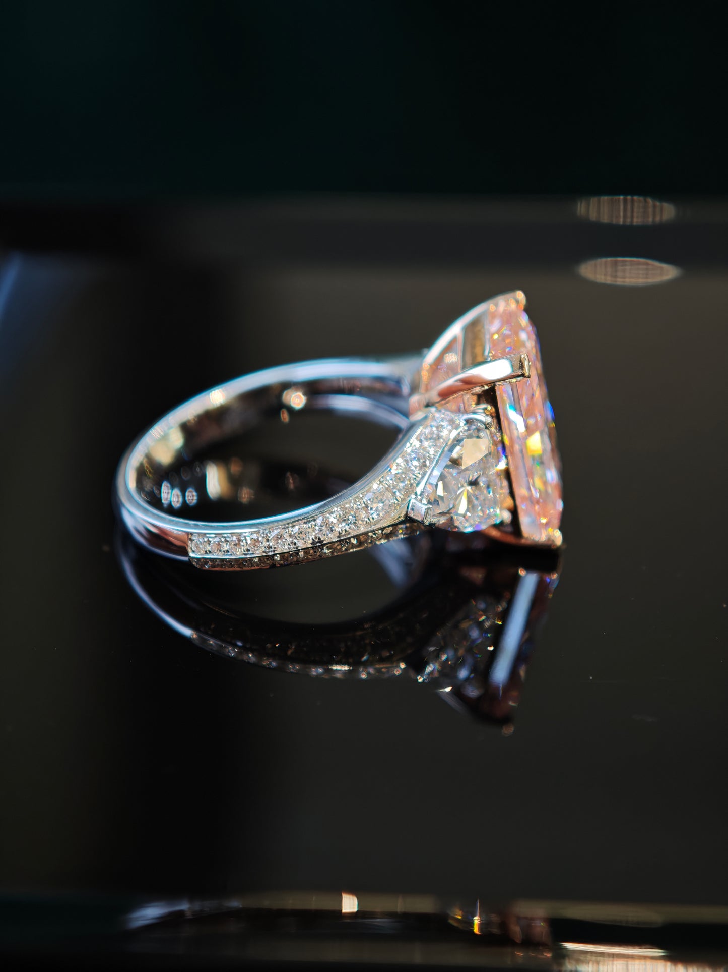 Mon TIKTOK LIVESTREAM 18K lab pink diamond 3.5 pink elongated cushion with side triangles same design as picture but different stone shape size7