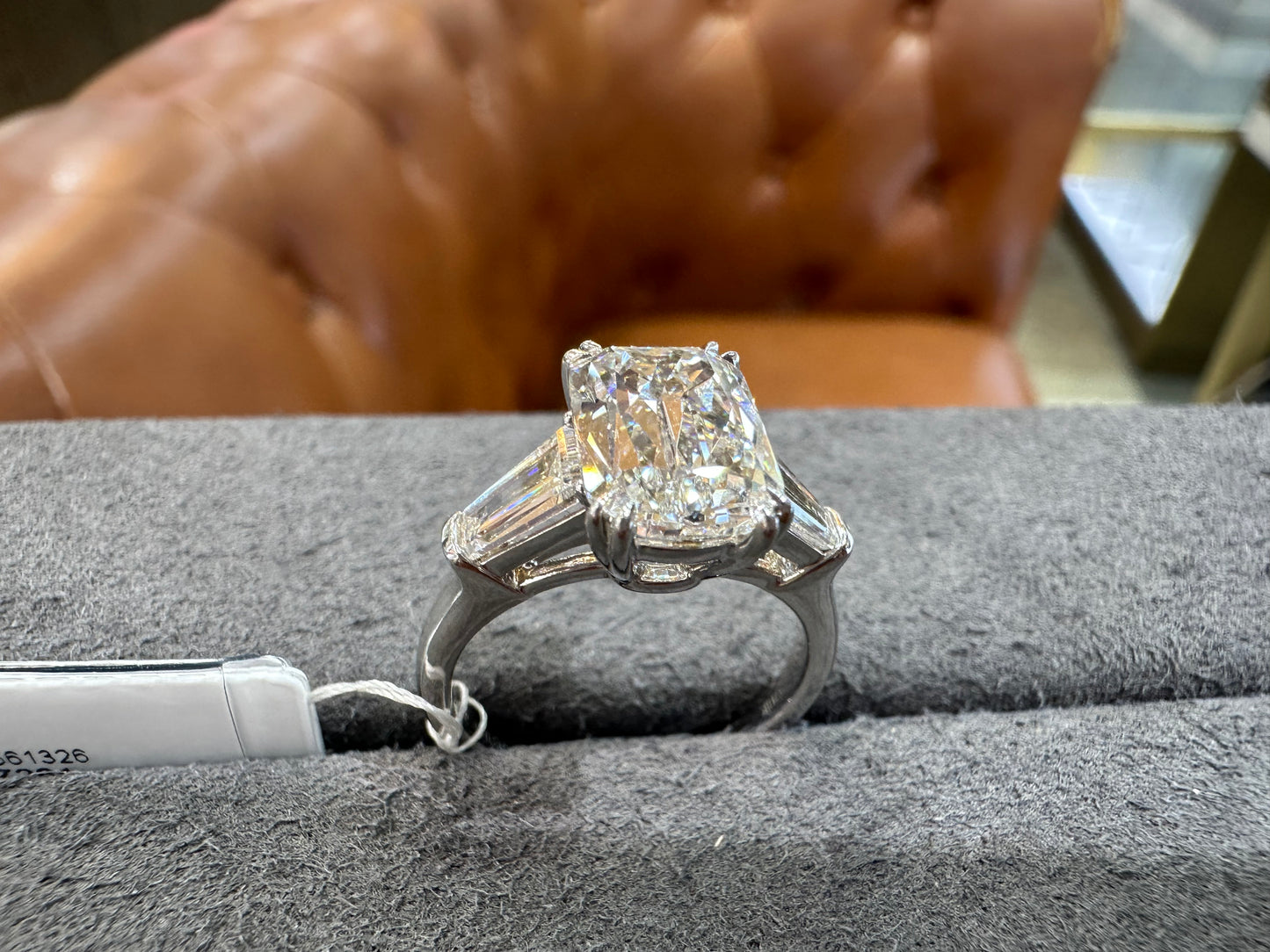 50% balance M TIKTOK LIVESTREAM Canada 14k 3ct Ashoka  F VS1 side baguettes 0.76tcw double prongs ring size 7.5 band width :2.0mm (Copy)