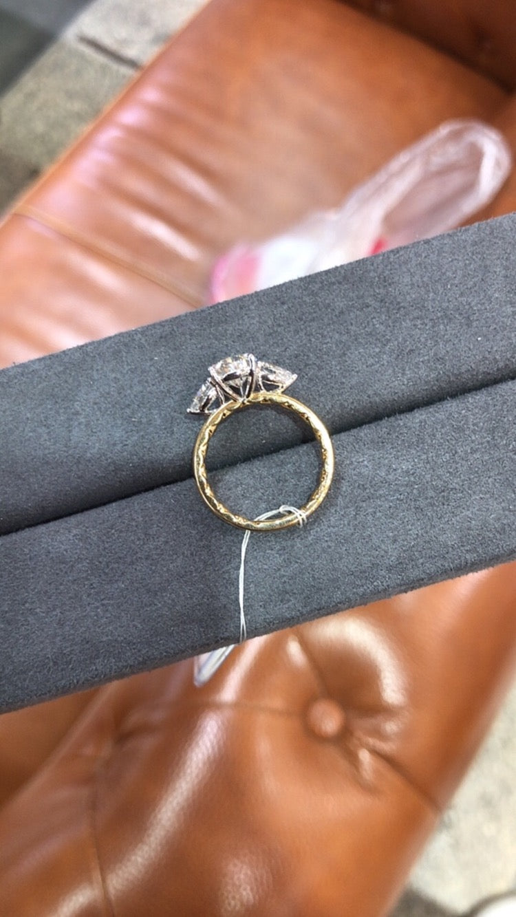 TIKTOK LIVESTREAM solid 18K yellow gold 2ct 3-stone pear ring side pears 0.7tcw cut size 6