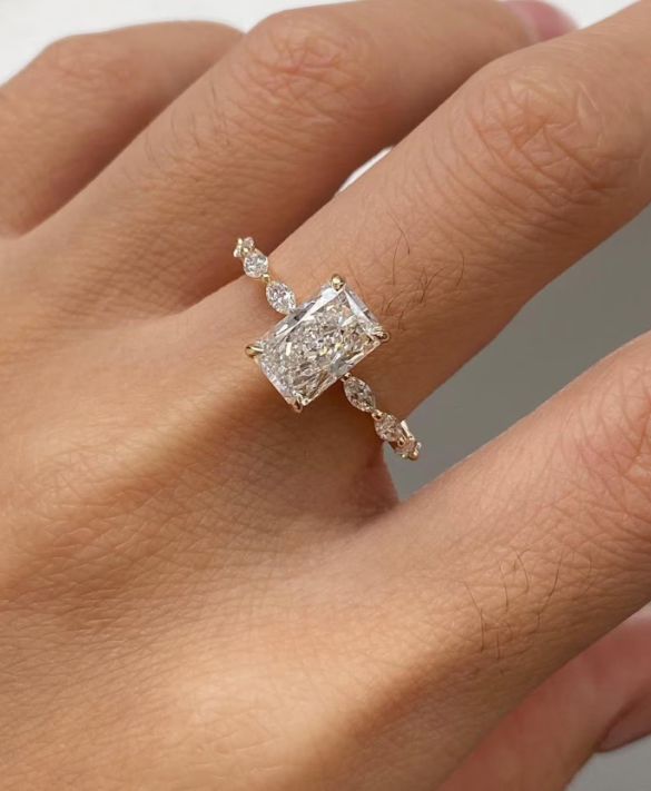 JU tiktok livestream 2-1 deposit link 14K Yellow gold  3ct radiant cut E VS1 lab diamond with IGI Certificate bubble band ring size 9 with a matching half eternity bubble band