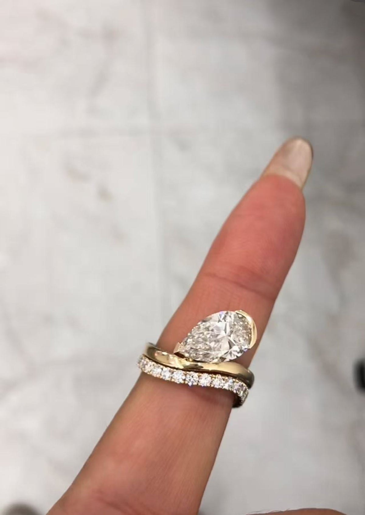 APR TIKTOK LIVESTREAM 2-1 LINK , solid 14K yellow Gold 3ct center pear cut E VS1, 2-row paved band 3.4ctw, with a matching band  two-ring set Lab Diamond  IGI Certified,  size 7