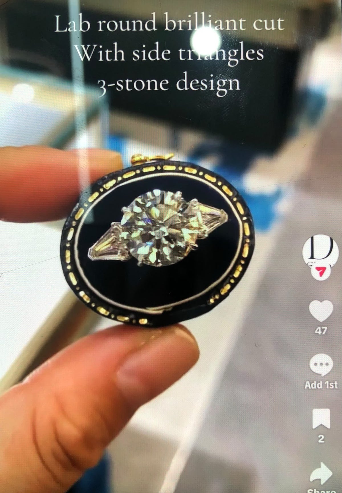 MI TIKTOK LIVESTREAM 2-2 link solid 14K white gold 3ct Round brilliant cut E VVS2 with IGI certificate with 2pcs triangles shield shape side stones 2ctw and ring total 5ctw size 6 (Copy)