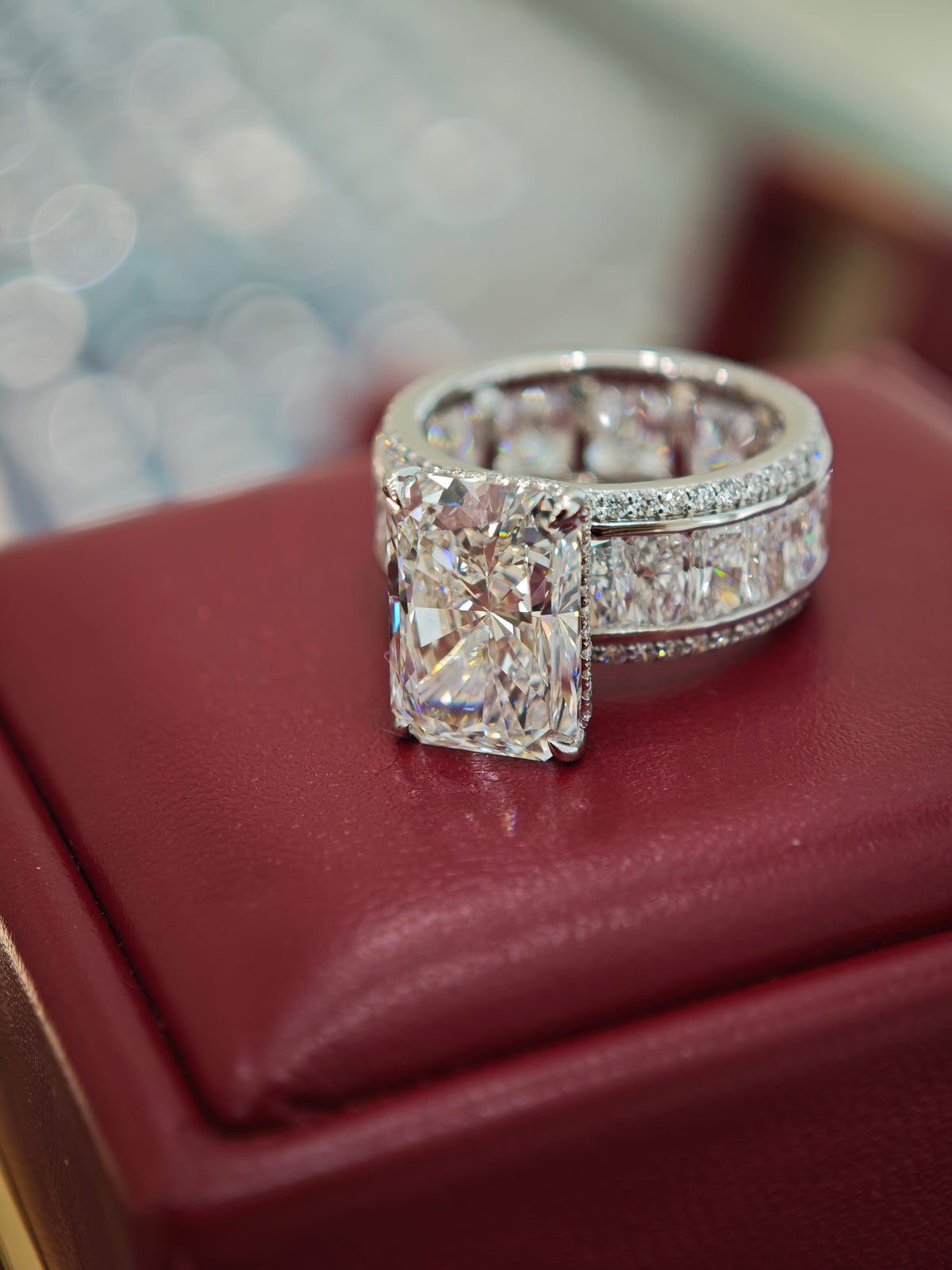 BR TIKTOK LIVESTREAM , Solid 18K solid white gold 6ct radiant D VVS1 With IGI certificate total carats weight around 20.88ctw size 4.75