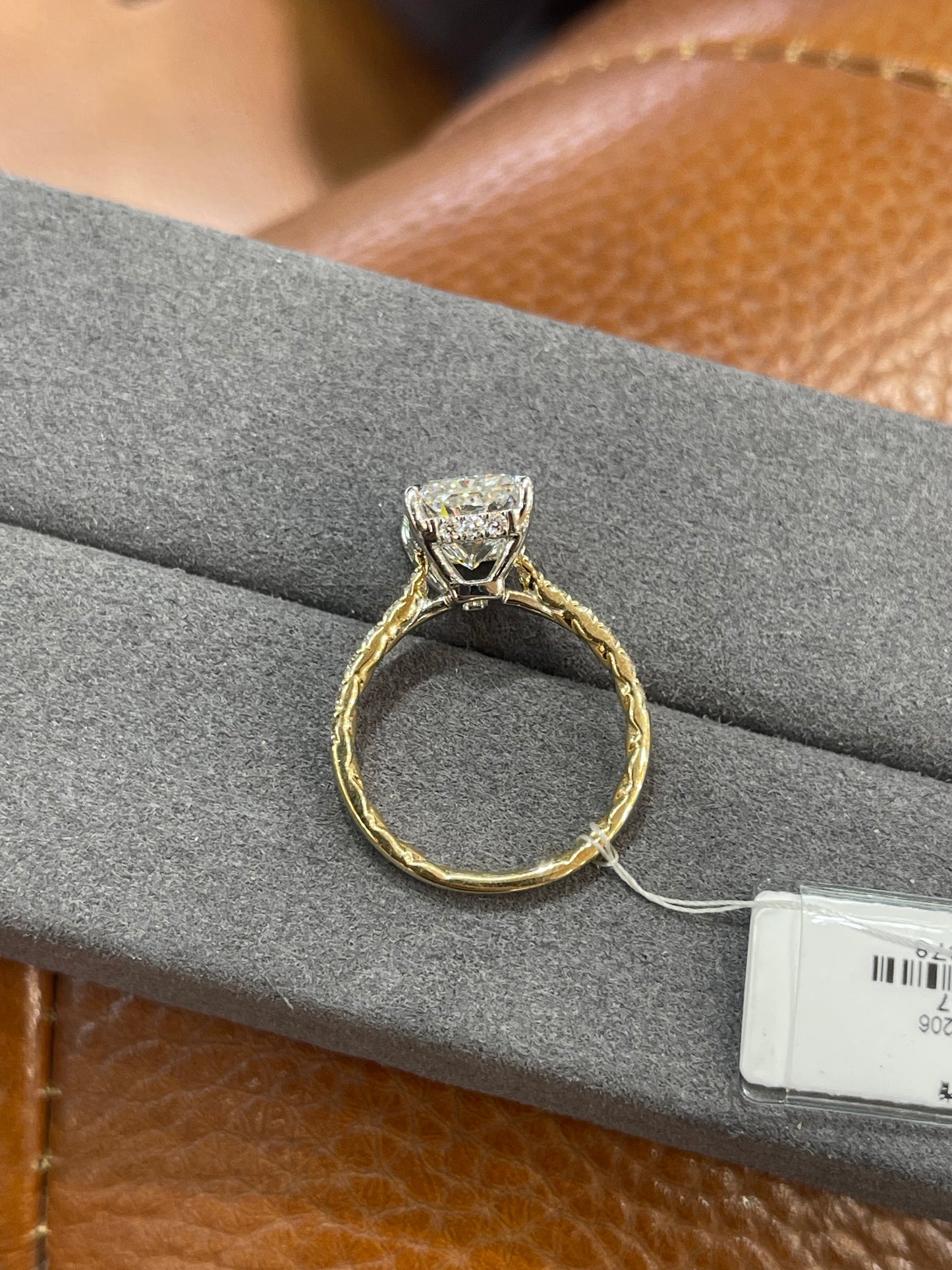 TIKTOK LIVESTREAM 14k all white gold 4ct  Hidden halo as picture E VSClarity size 6