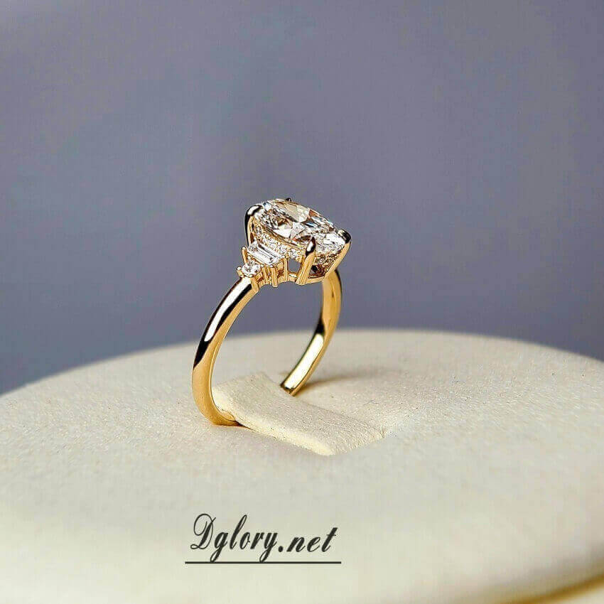 Lab Grown Diamond Engagement Ring, 14K, 2 CT, E VVS2, Lab Oval Cut, IGI Certified, Lab Created Oval Ring, Side 2 Lab Baguette Either Side   (ST 0018)