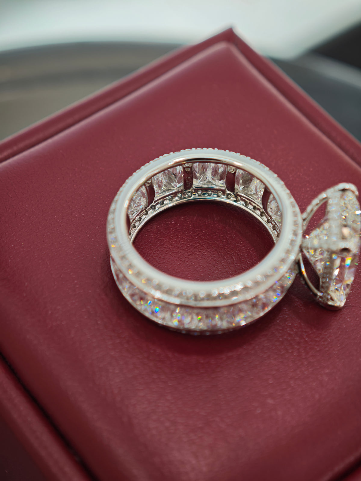 BR TIKTOK LIVESTREAM , Solid 18K solid white gold 6ct radiant D VVS1 With IGI certificate total carats weight around 20.88ctw size 4.75