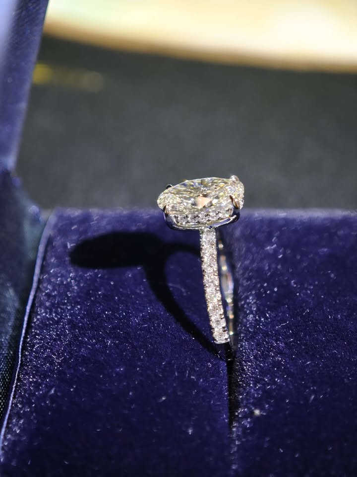 Solid 14K 2.2ct Lab Oval half band Lab Grown Diamond Engagement Ring Hidden Halo Paved band(OVX 0028)