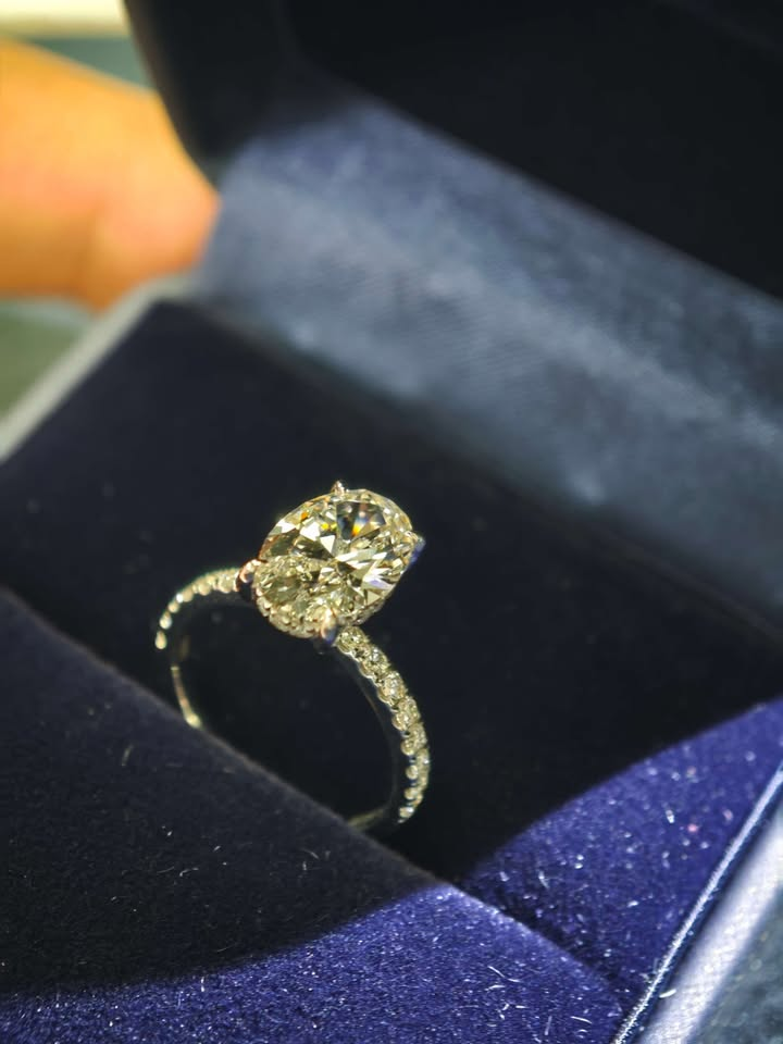 Solid 14K 2.2ct Lab Oval half band Lab Grown Diamond Engagement Ring Hidden Halo Paved band(OVX 0028)