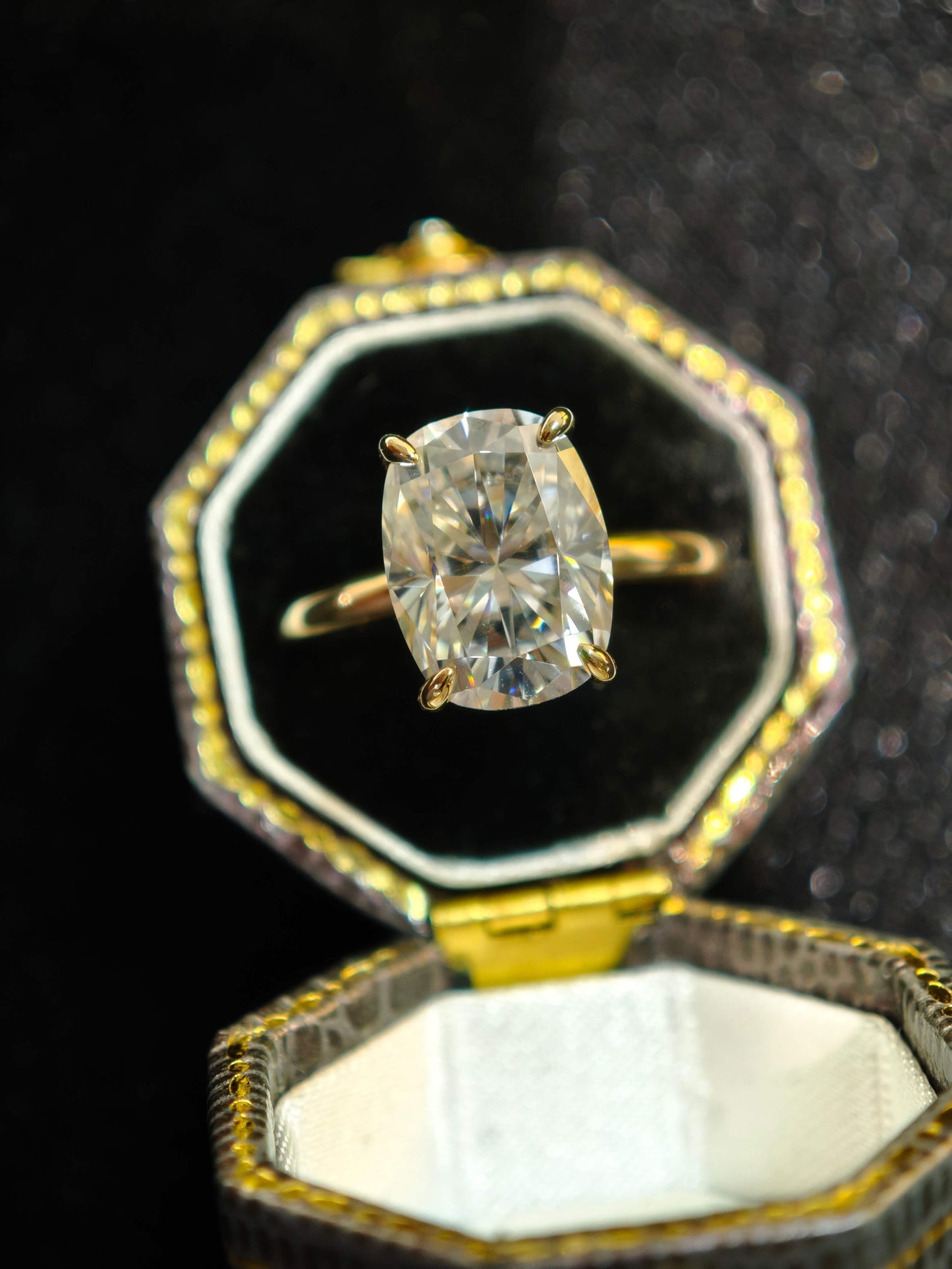 5.0ct Cushion Lab Diamond Engagement Ring, 14K Gold, VS1 Clarity( CUX 0894 )