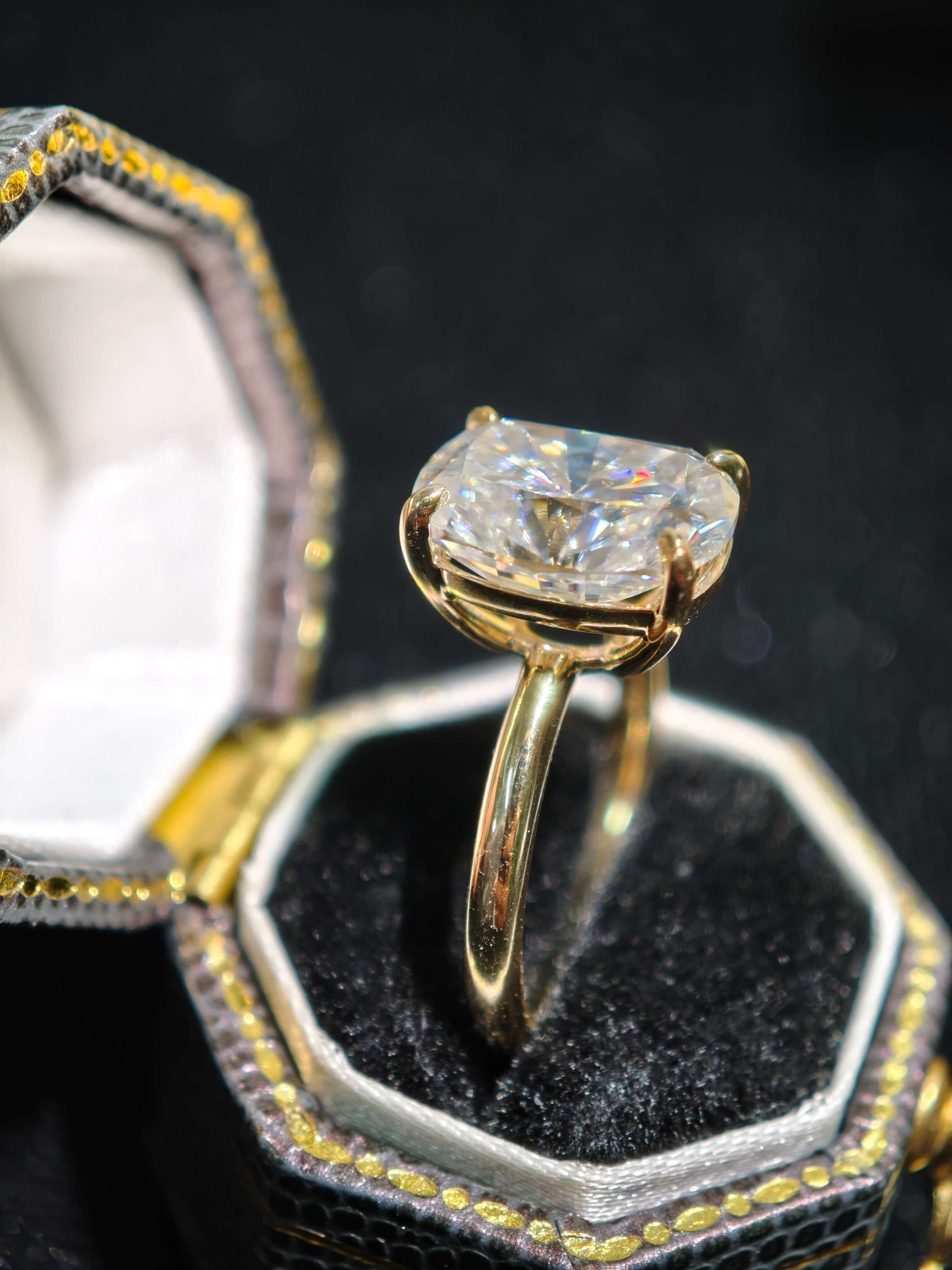 5.0ct Cushion Lab Diamond Engagement Ring, 14K Gold, VS1 Clarity( CUX 0894 )