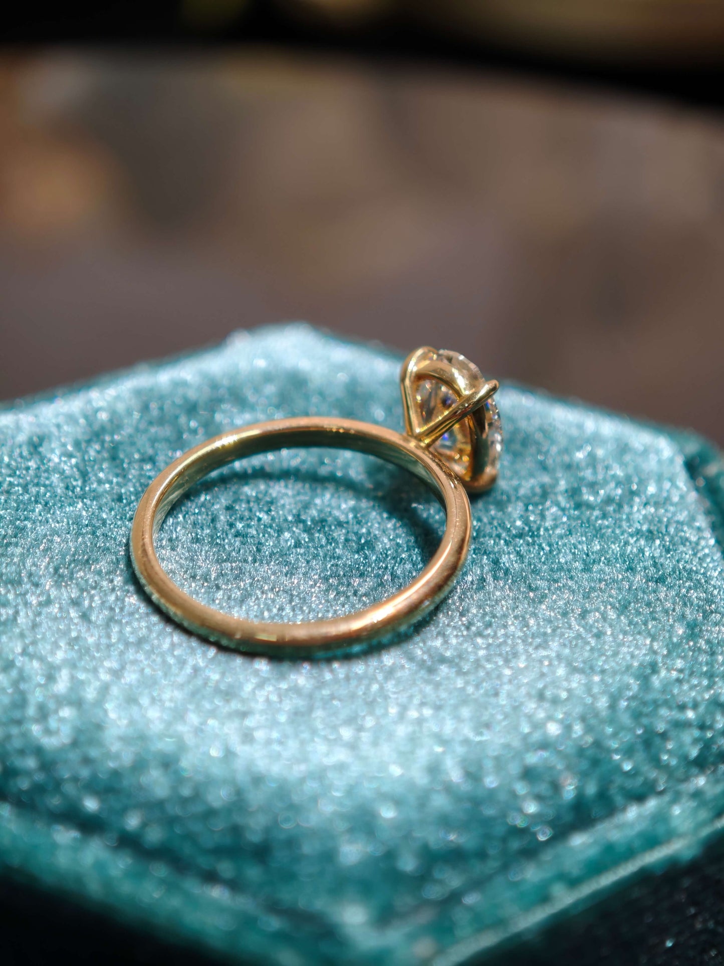 1.55ct D VVS2 Lab Grown Oval Diamond 14K Yellow Gold 1.8mm Band Width Engagement Ring IGI Certificate Plaint Setting Solitaire Diamond Ring (OVX 0084)