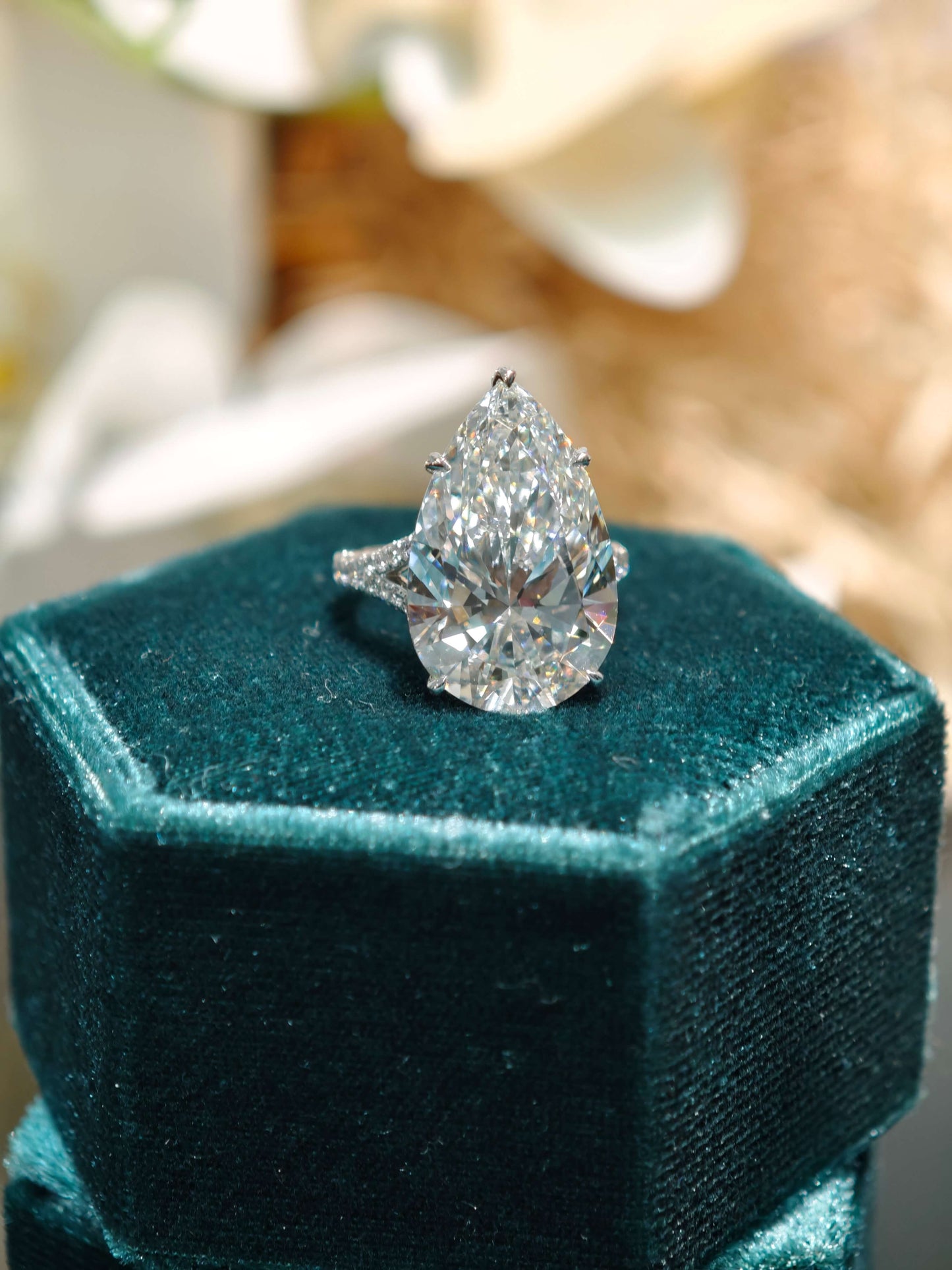 10.58ct 9K Gold Lab Pear Diamond Ring - Pear cut Water Drop Shape, E VVS2 Hidden Halo Cathedral Setting (PEX 0069)