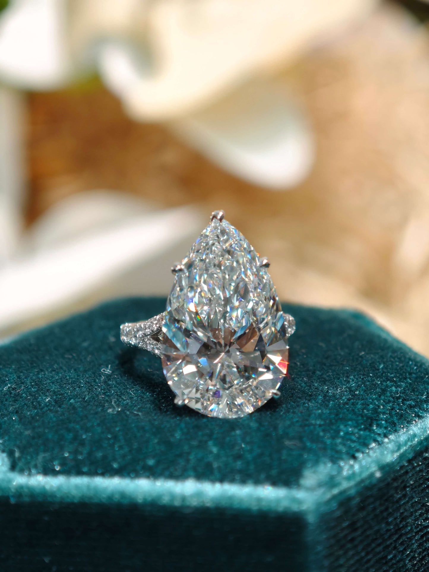 10.58ct 9K Gold Lab Pear Diamond Ring - Pear cut Water Drop Shape, E VVS2 Hidden Halo Cathedral Setting (PEX 0069)