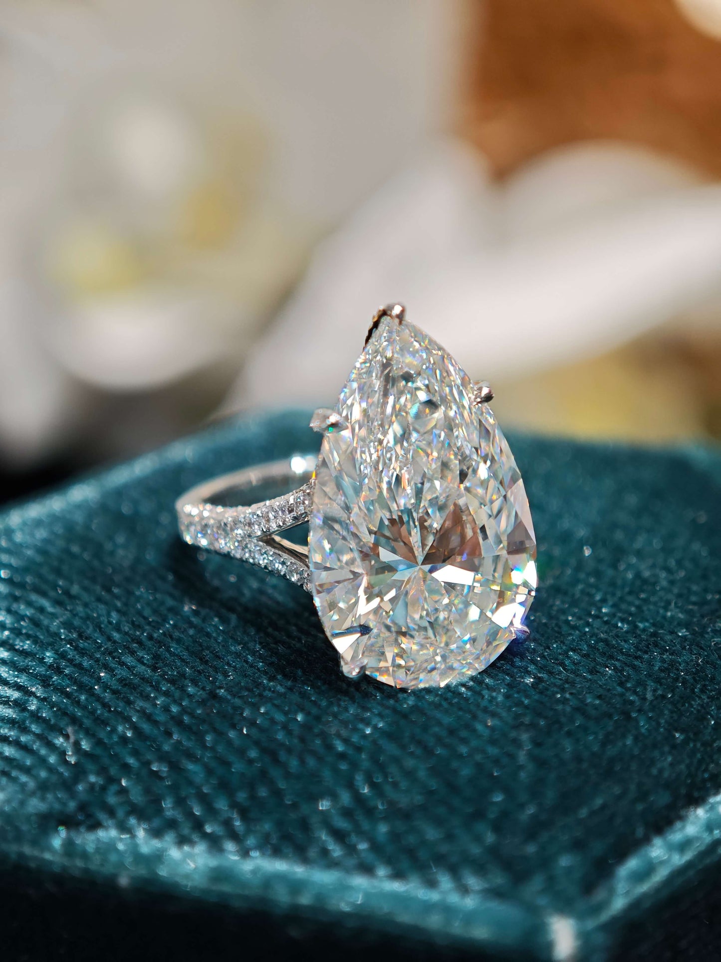 10.58ct 9K Gold Lab Pear Diamond Ring - Pear cut Water Drop Shape, E VVS2 Hidden Halo Cathedral Setting (PEX 0069)
