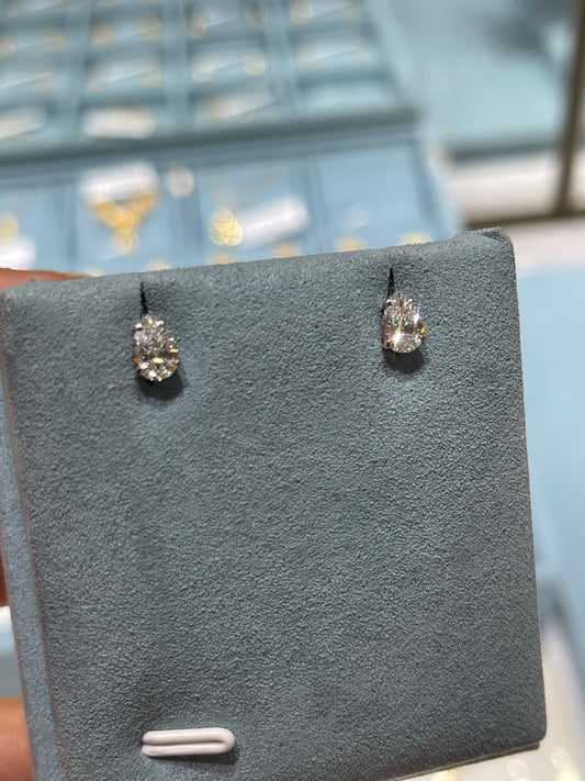 Oval solitaire earrings studs 18k yellow gold 3ct TCW each side 1.5ct