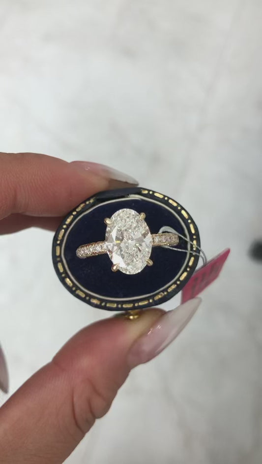 MR TIKTOK LIVESTREAM 70% balance links 14K yellow gold 5 CARATS Oval E color VVS2 with IGI certificate 3-row setting with hidden halo size 7