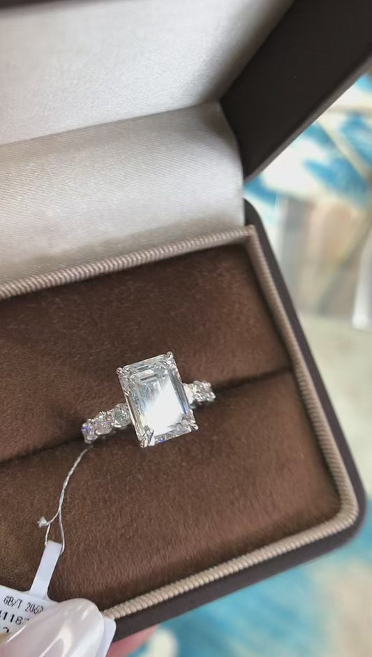 ALI TIKTOK LIVESTREAli  2-2 balance  link 14K yellow gold 5ct Emerald cut E VS1 side full paved eternty band  IGI certificate size 8 (Copy)