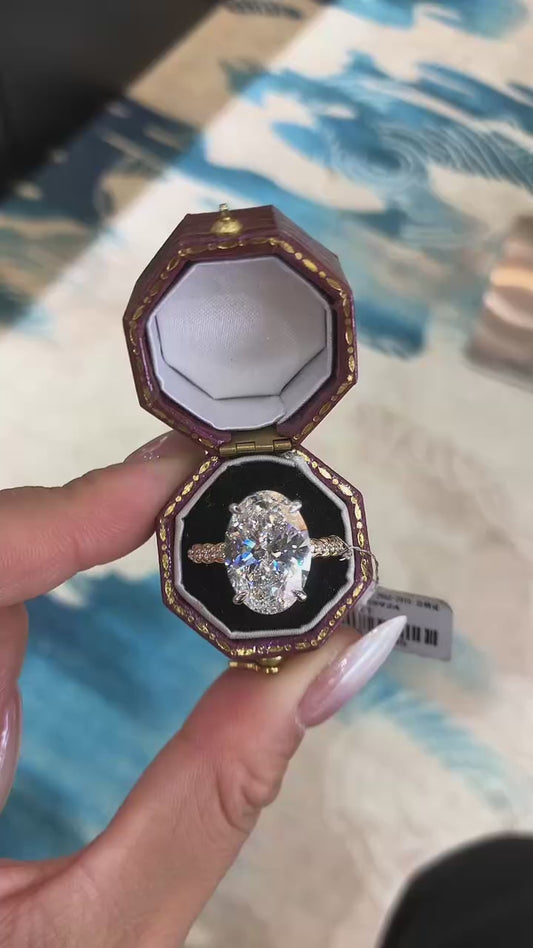 Must 2-1 link TIKTOK LIVESTREAM 18K 6 CARATS Oval F color VVS2  Lab Grown Diamond side stone 0.386ct weight 5.48grams size 6